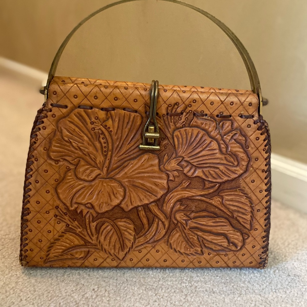 No brand, vintage leather purse